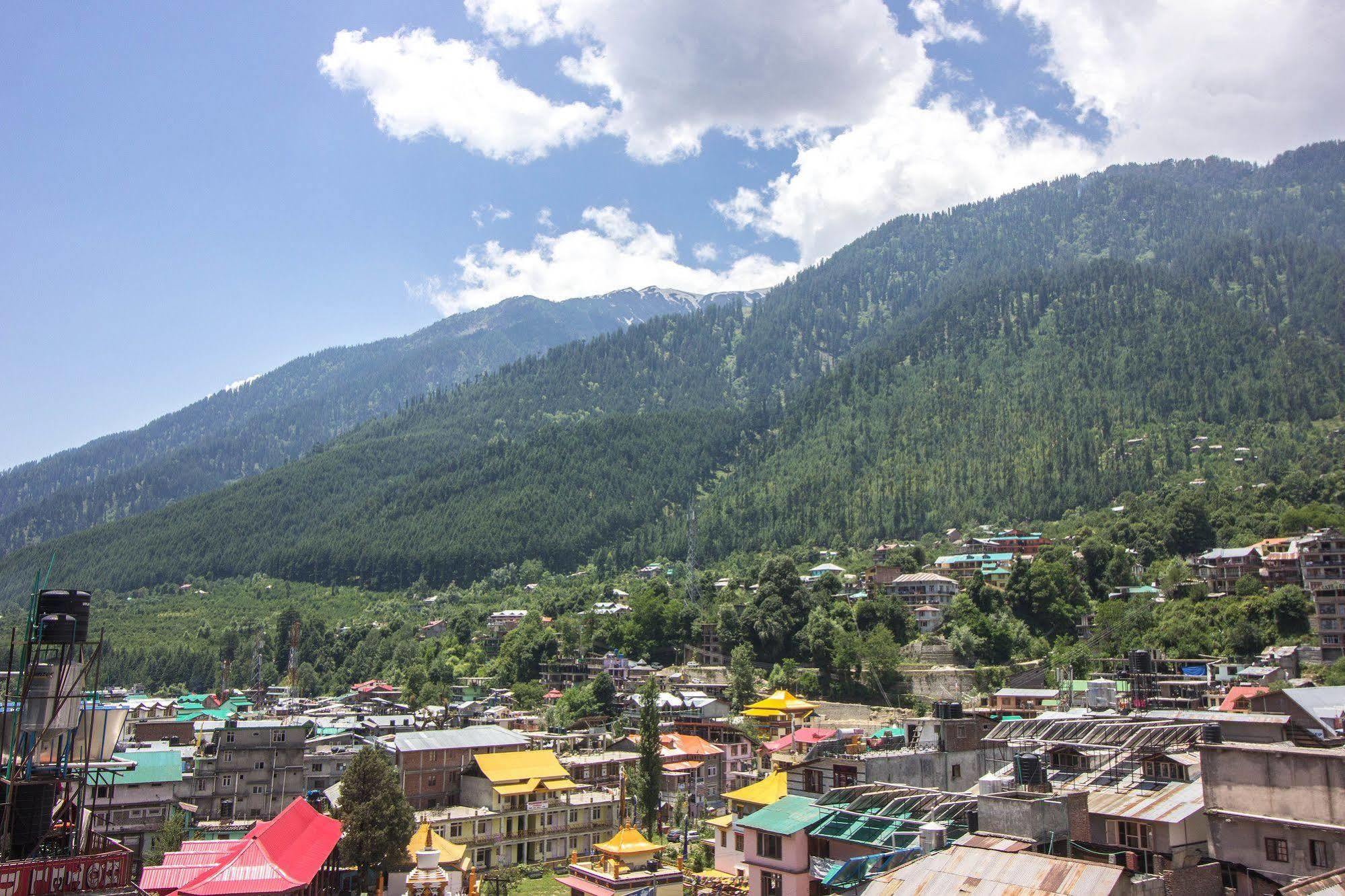 Hotel Yak Manali  Luaran gambar